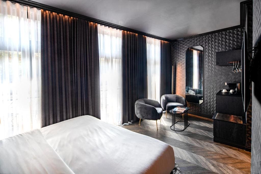 Superior Double/Queen Room room - Image 1