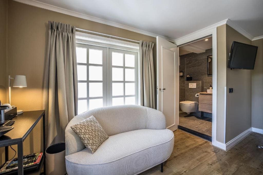 Deluxe Double or Twin Room room - Image 2