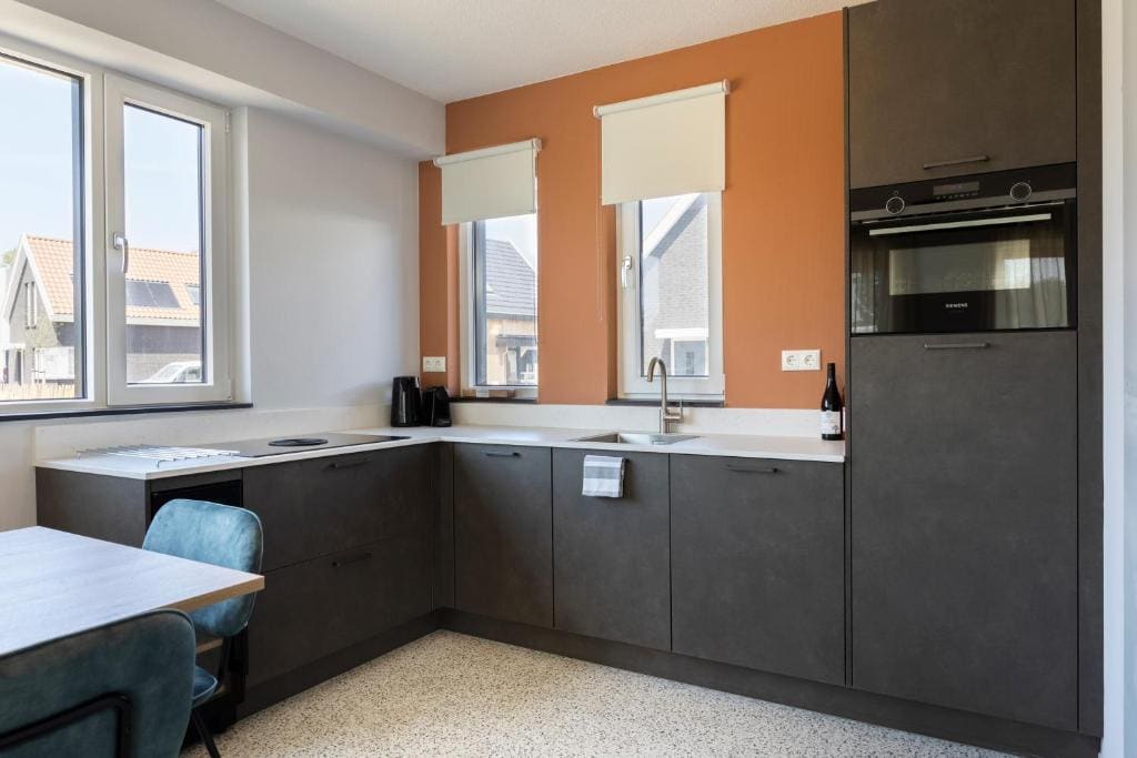 Pets Home Two Bedrooms room - Image 1