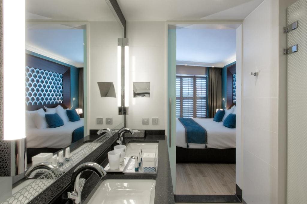 Deluxe Suite room - Image 2