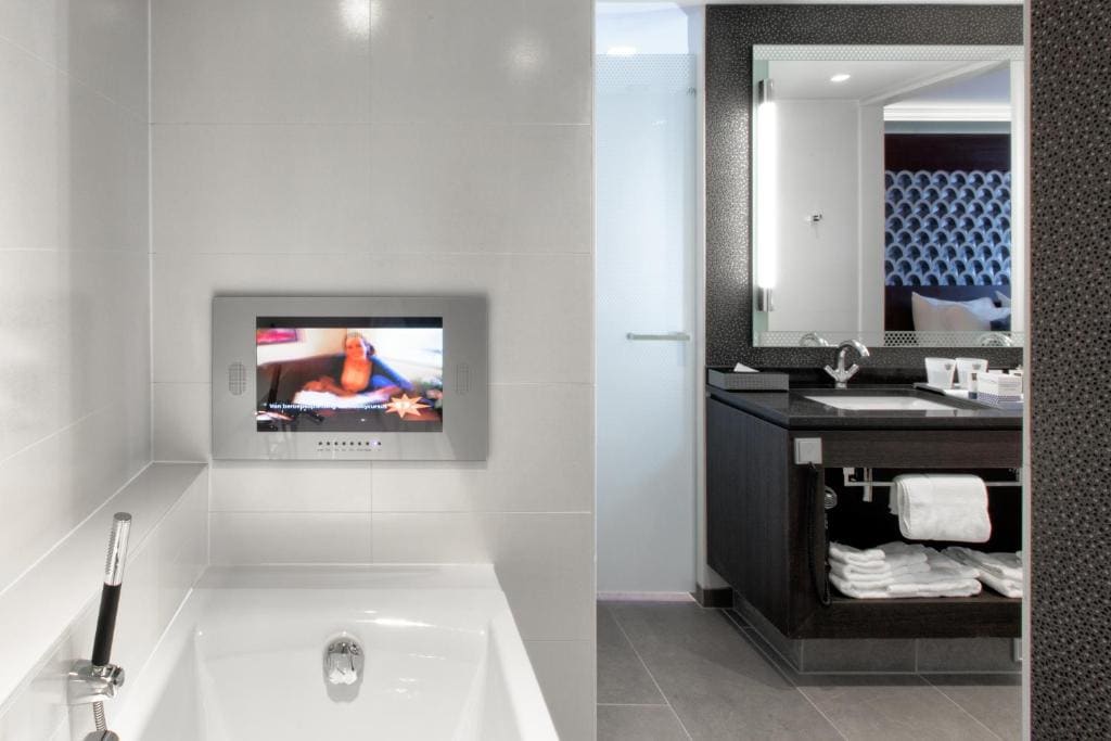 Deluxe Suite room - Image 3
