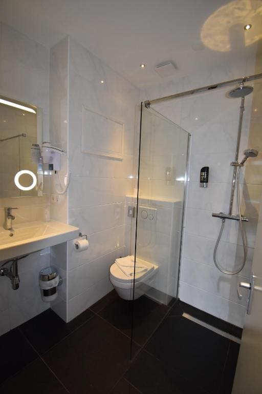Quadruple Room room - Image 2
