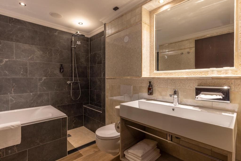 Royal Suite room - Image 3