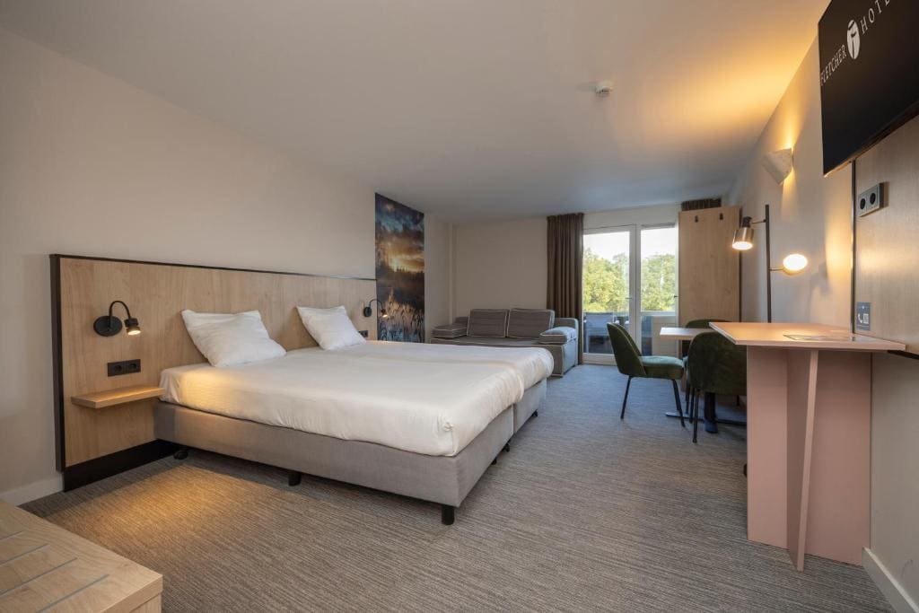 Small Double Room room - Image 2