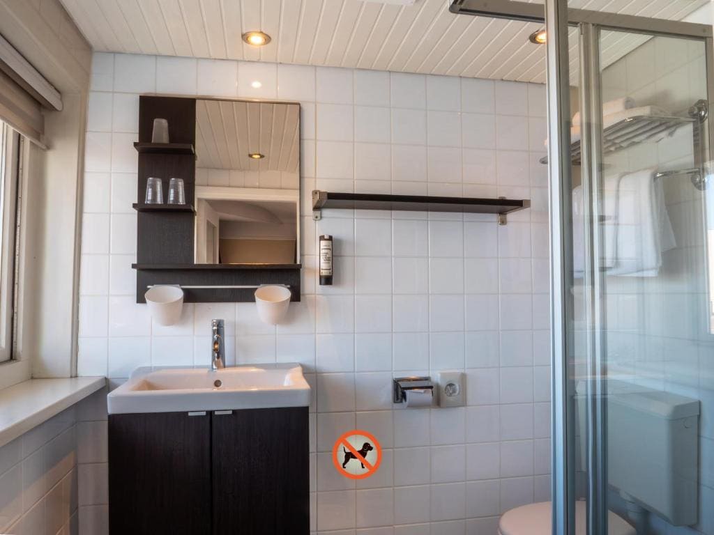 Basic Triple Room room - Image 3