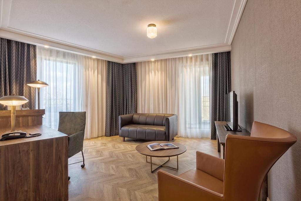 King Suite with Balcony room - Image 1
