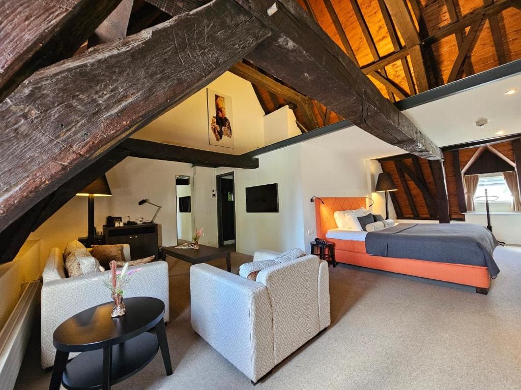Suite room - Image 3