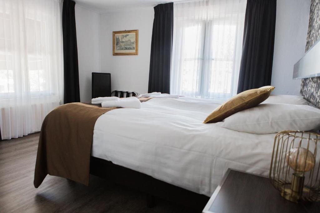Comfort Twin Room room - Image 2