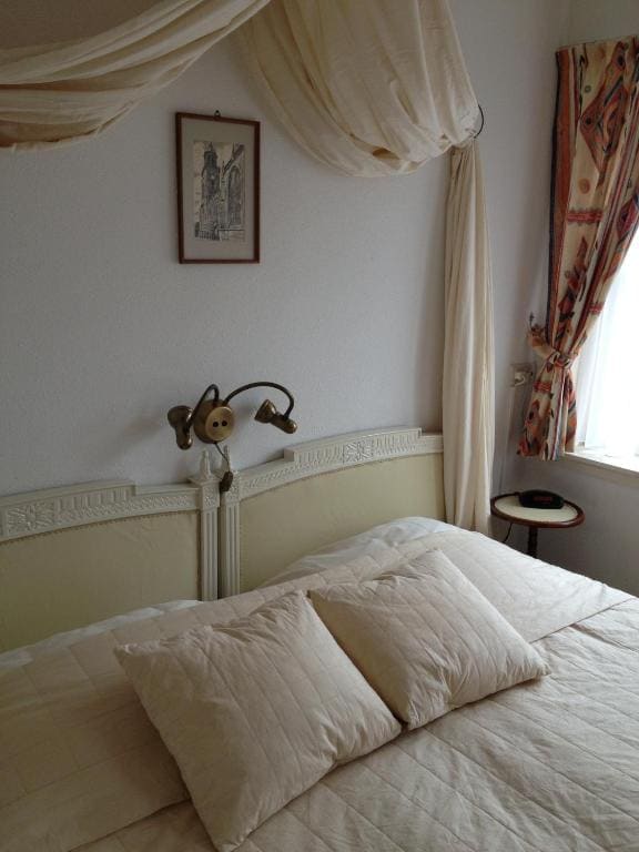 Standard Double Room with Bath room - Image 3