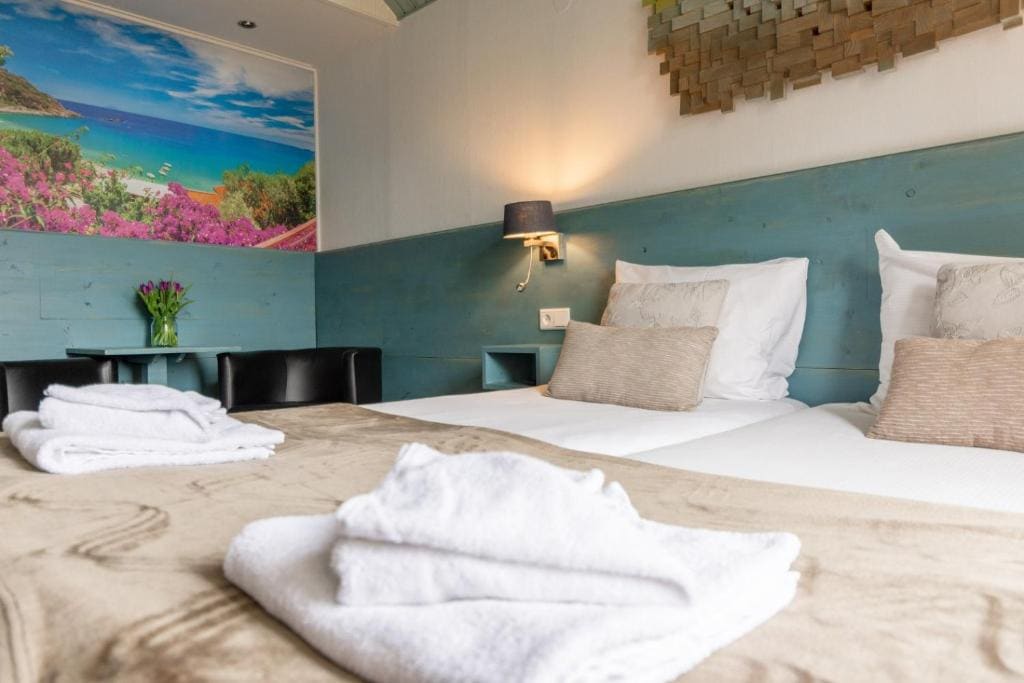 Standard Twin Room room - Image 1