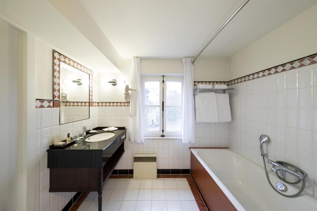 Superior Double Room room - Image 3
