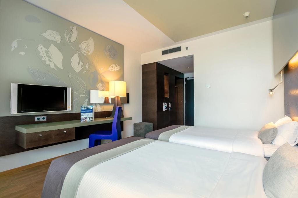 Standard Twin Room room - Image 2