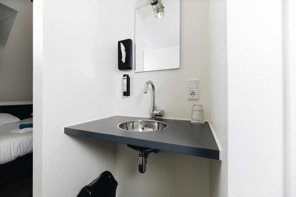 Double or Twin Room with Private Bathroom room - Image 1