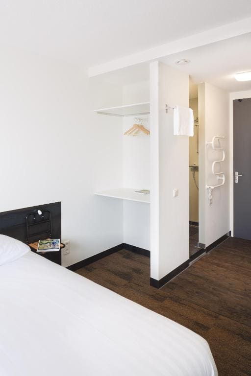 Triple Room with Private Bathroom room - Image 1