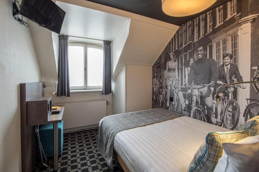 Small Double Room room - Image 1