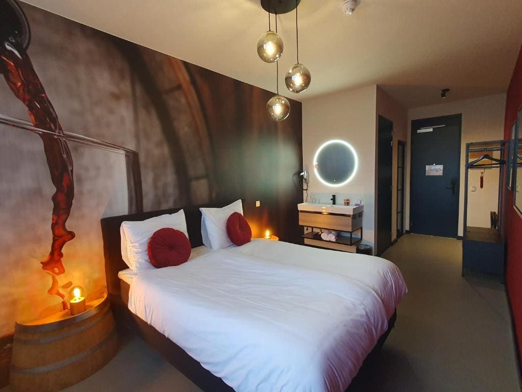 Comfort Room room - Image 2