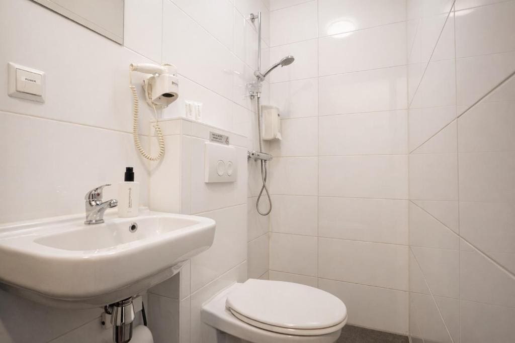 Double Room - Hostel Building room - Image 2