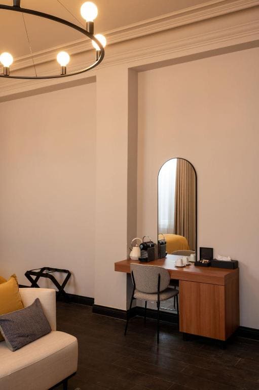 Senior Suite room - Image 2