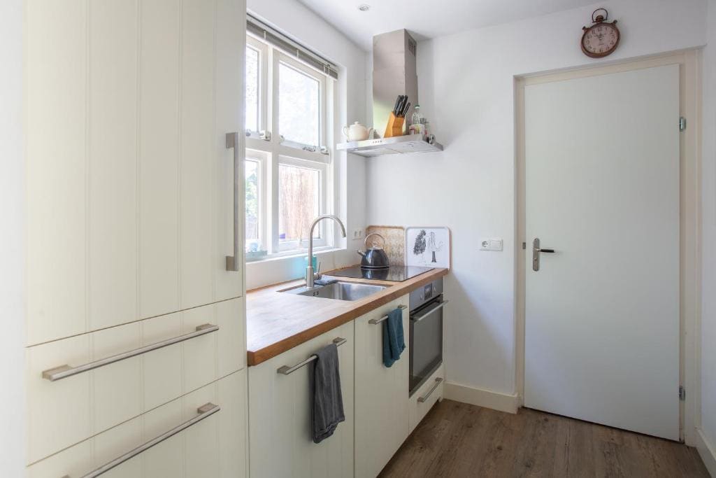 Two-Bedroom House room - Image 2