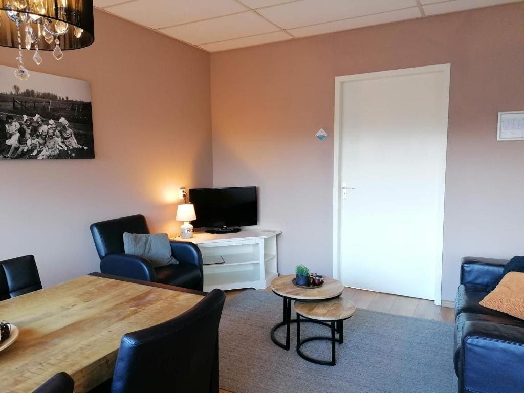 Studio (4 Adults) room - Image 3