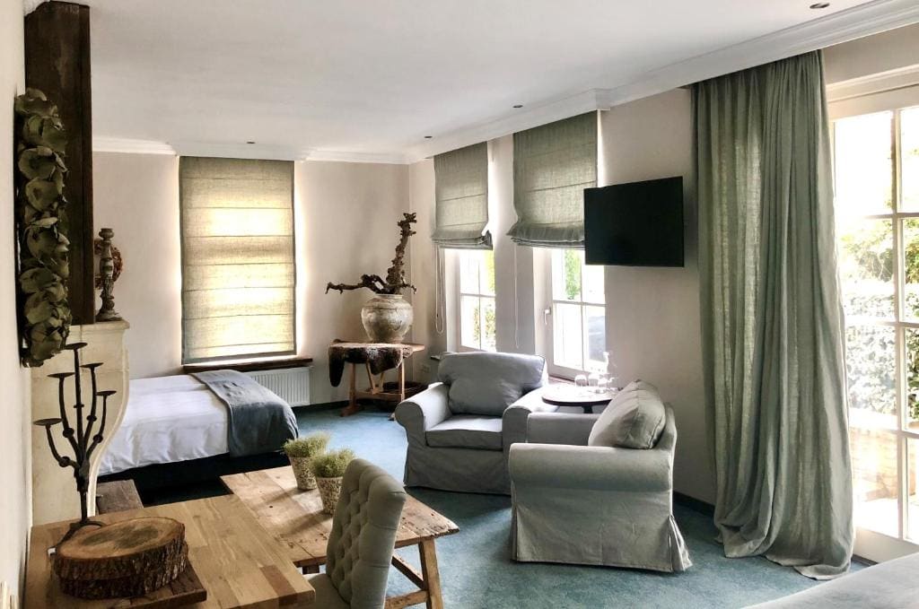 Superior Quadruple Room room - Image 2