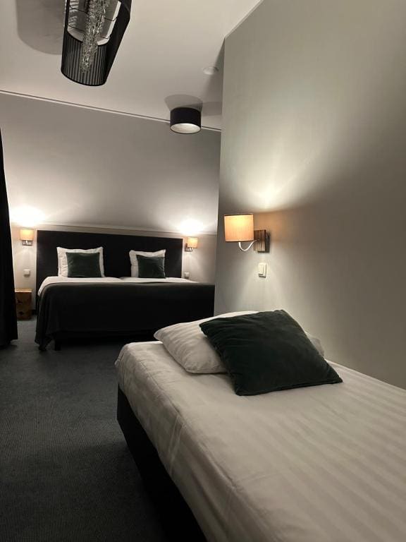 Triple Room with Private Bathroom room - Image 1