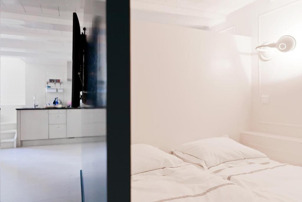 Apartment room - Image 2