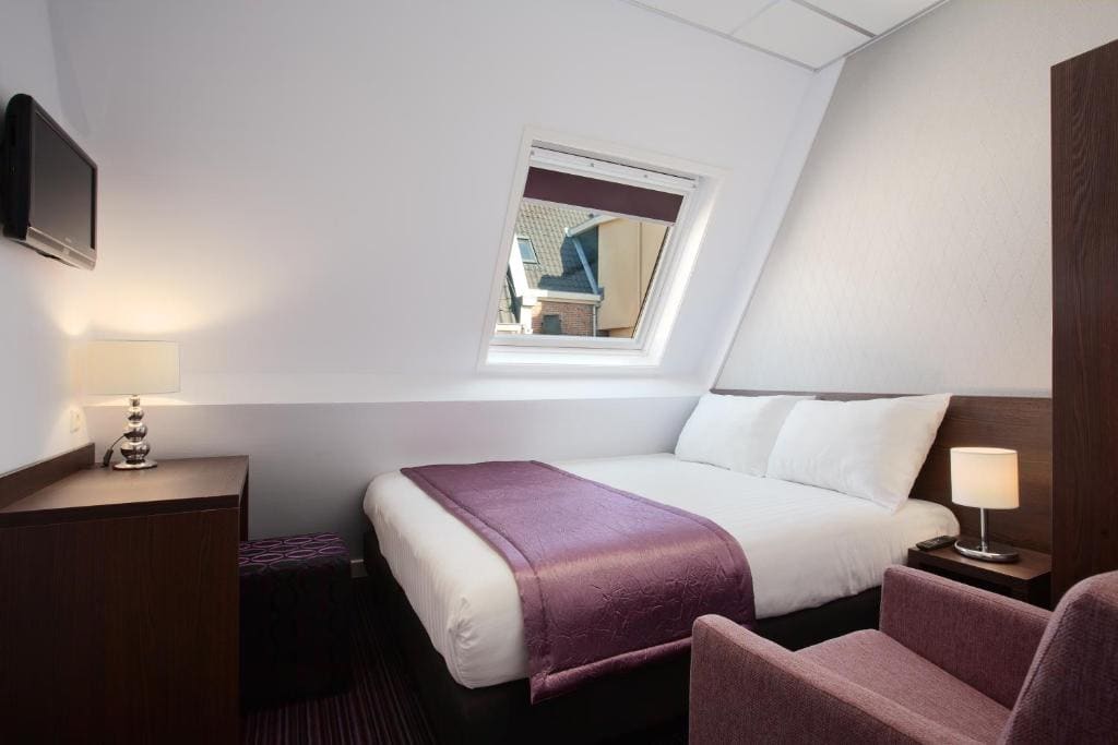 Small Double Room room - Image 3
