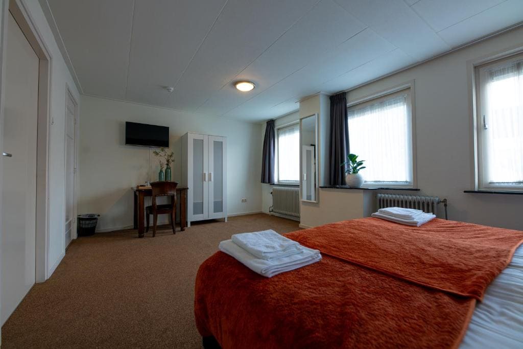 Standard Double Room room - Image 3