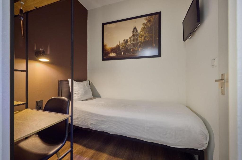 Low Budget Single room room - Image 1