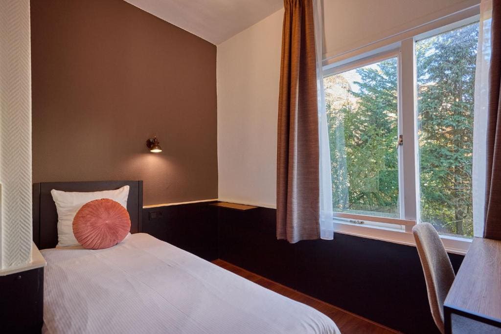 Standard Triple Room room - Image 2