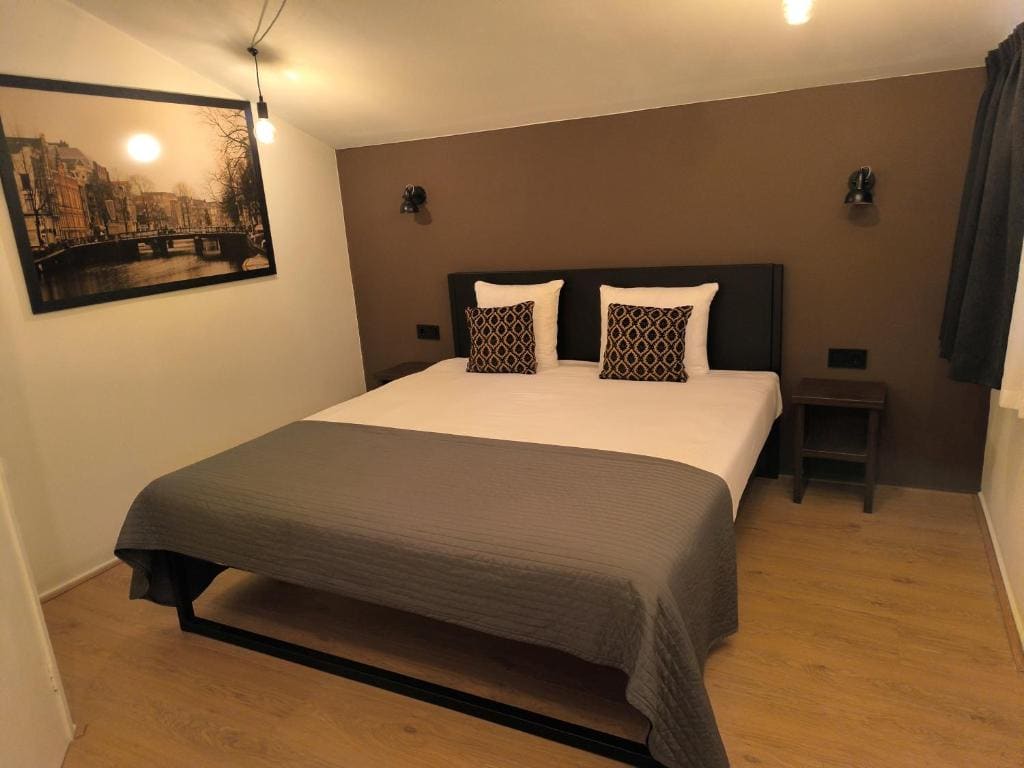 Garden Double Room room - Image 1