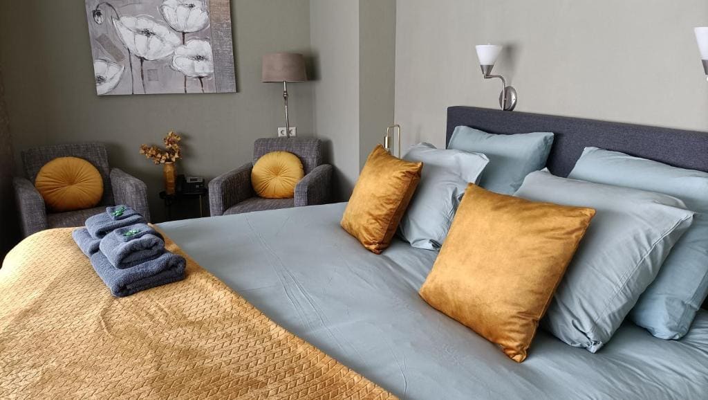 Deluxe Double or Twin Room room - Image 3