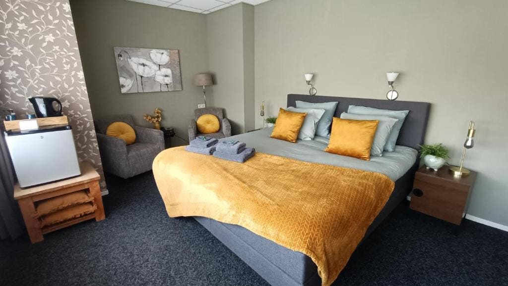 Deluxe Double or Twin Room room - Image 2