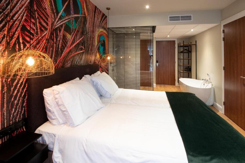 Family Room room - Image 1