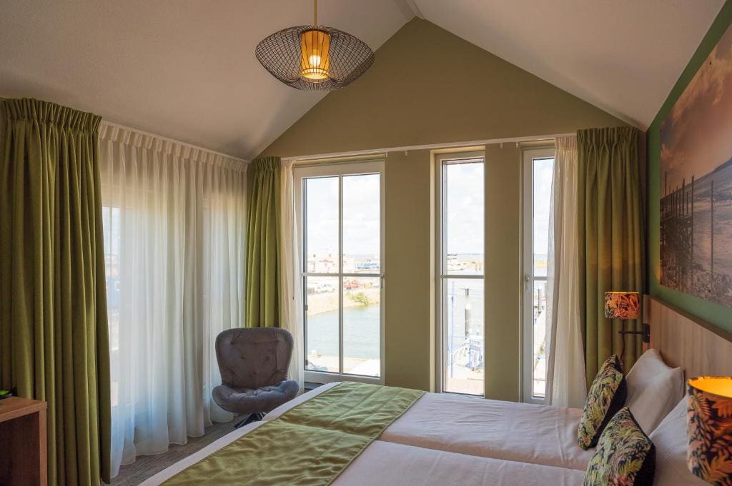 Superior Double Room room - Image 3
