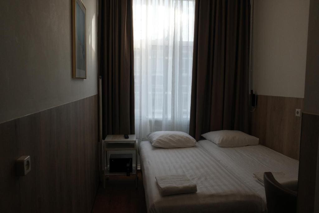 Small Double Room room - Image 2