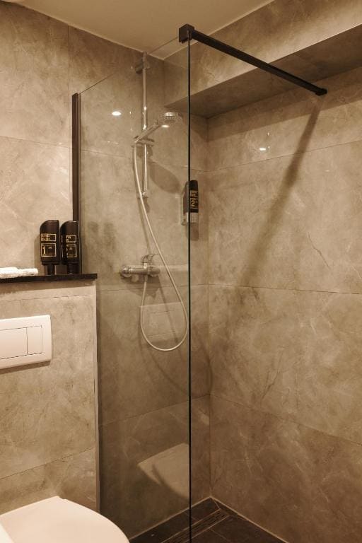 Triple Room with Private Bathroom room - Image 1