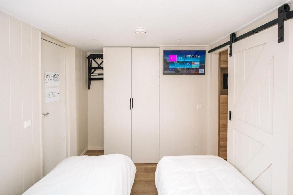 Quadruple Room with Sea View room - Image 2