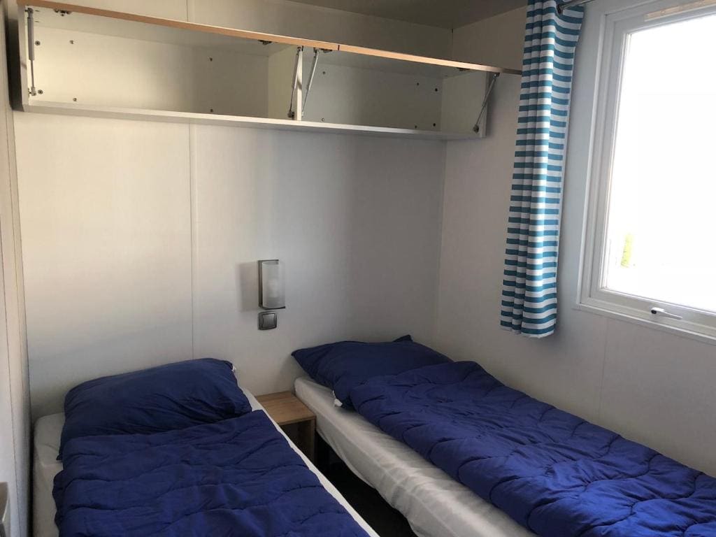 Three-Bedroom Chalet room - Image 2