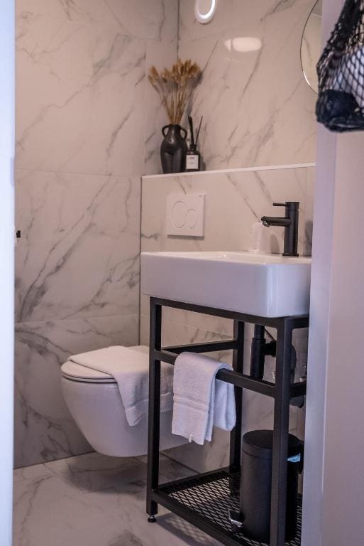 Double Room with Patio room - Image 2