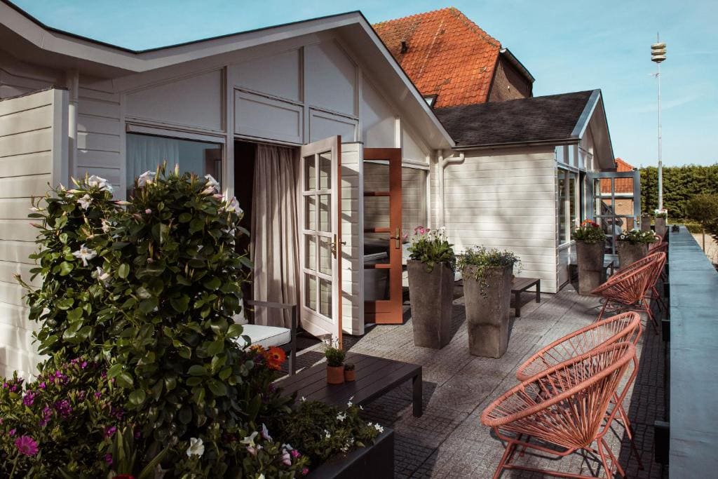 Double or Twin Room with Terrace room - Image 2