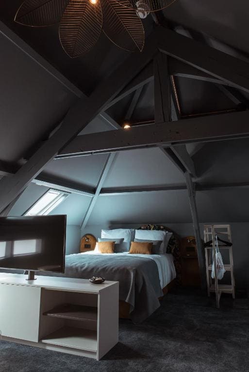 Luxury Quadruple Room room - Image 3