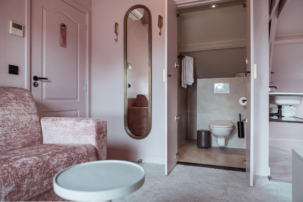 Luxury Quadruple Room room - Image 1