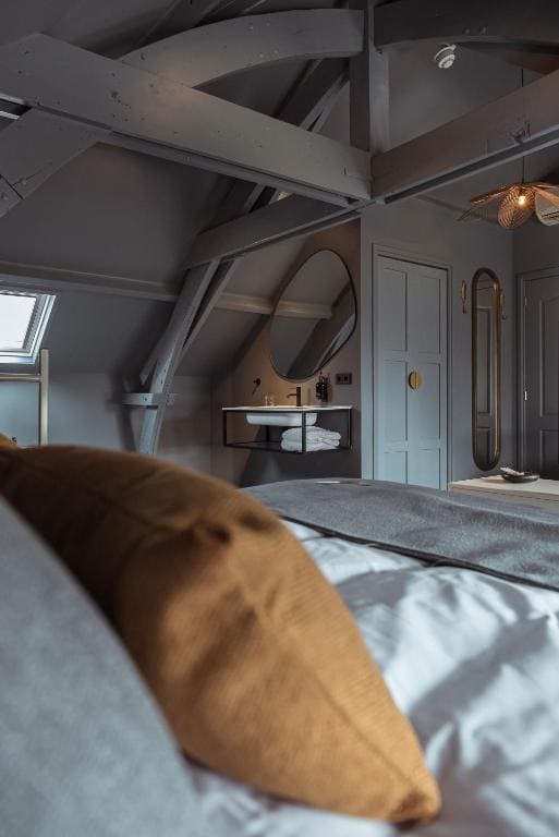 Luxury Quadruple Room room - Image 2