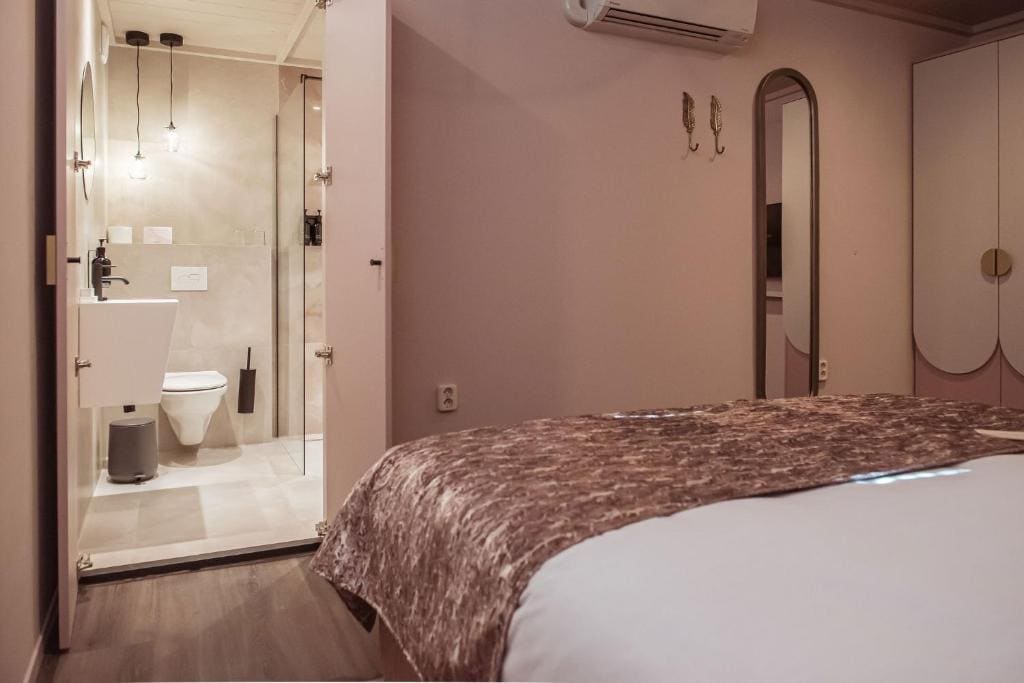 Standard Double or Twin Room room - Image 1