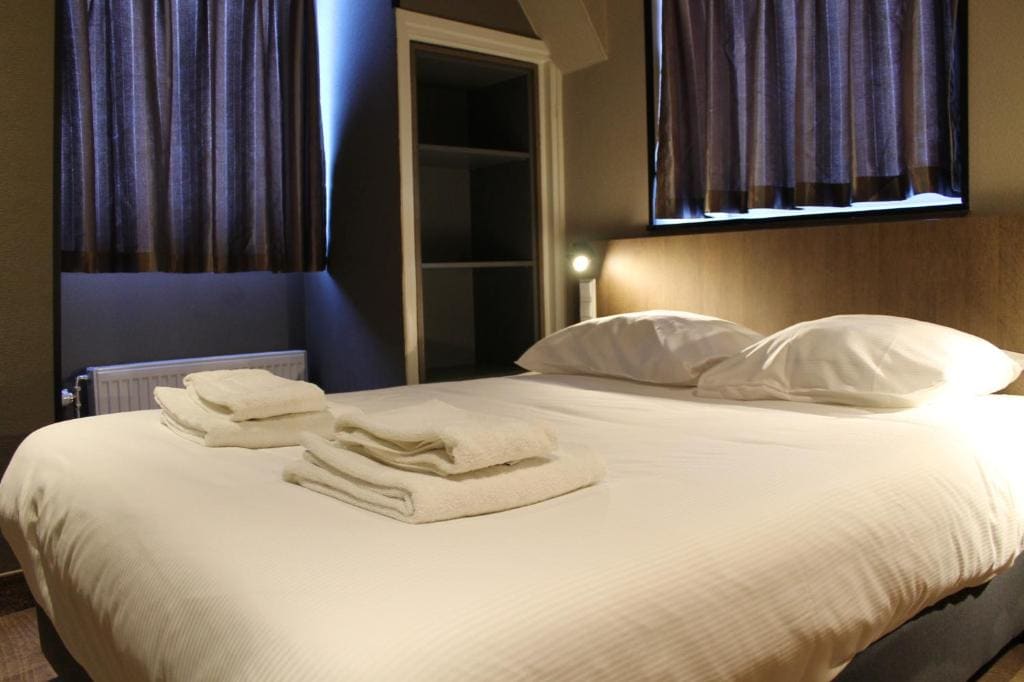 Standard Double Room room - Image 3