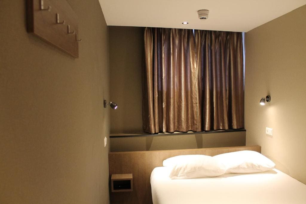 Twin Room - Basement room - Image 1