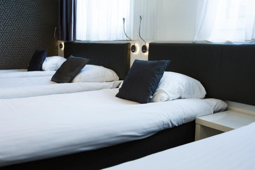 Small Quadruple Room room - Image 1