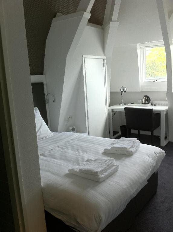 Standard Double Room room - Image 2